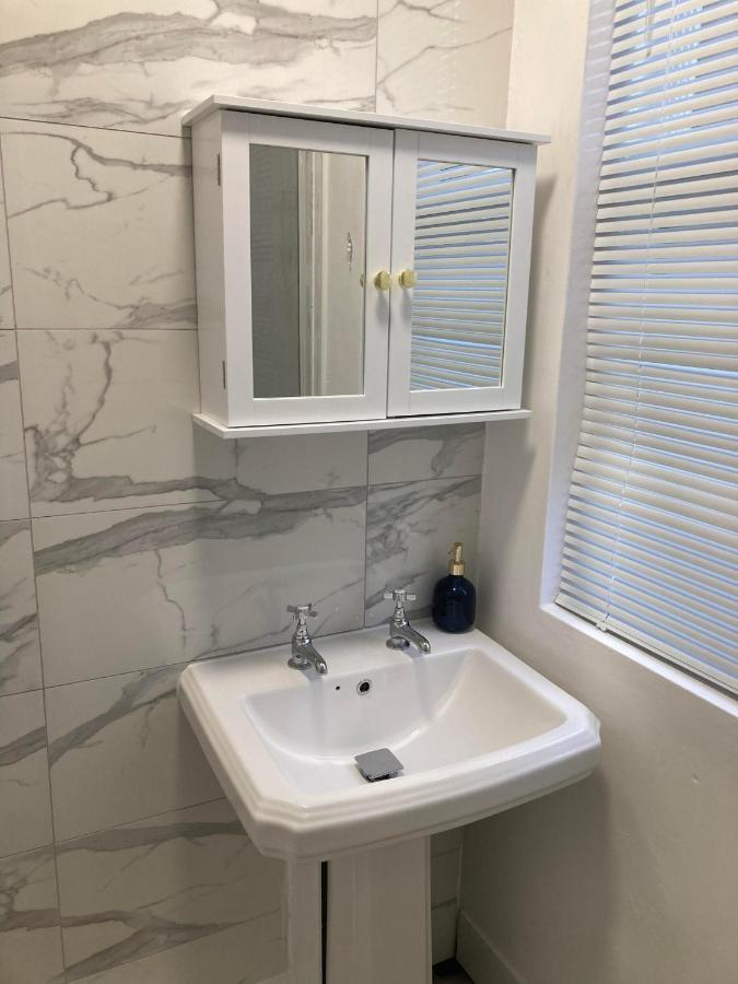 Agapi Apartment - Sea View Sleeps Ten Blackpool Exterior foto