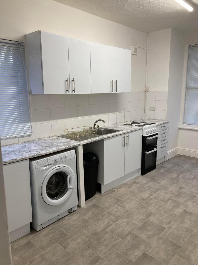 Agapi Apartment - Sea View Sleeps Ten Blackpool Exterior foto