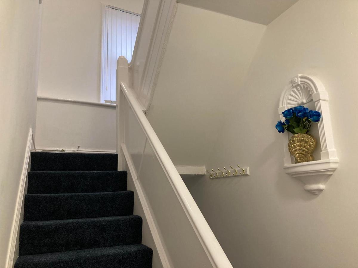 Agapi Apartment - Sea View Sleeps Ten Blackpool Exterior foto